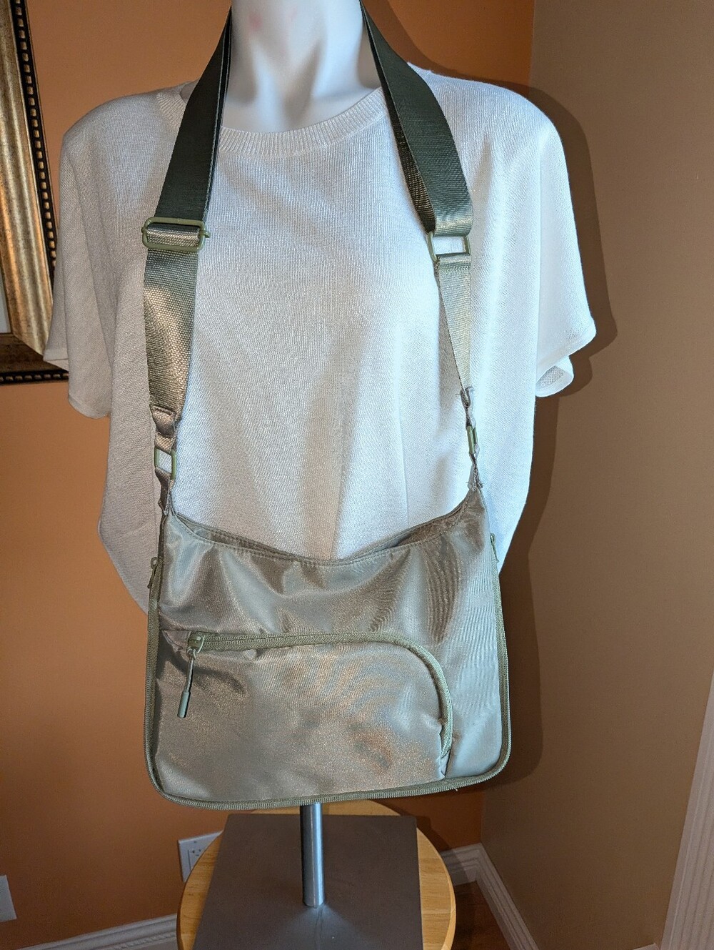 New Women's Crossbody Shoulder Bag in Olive Green